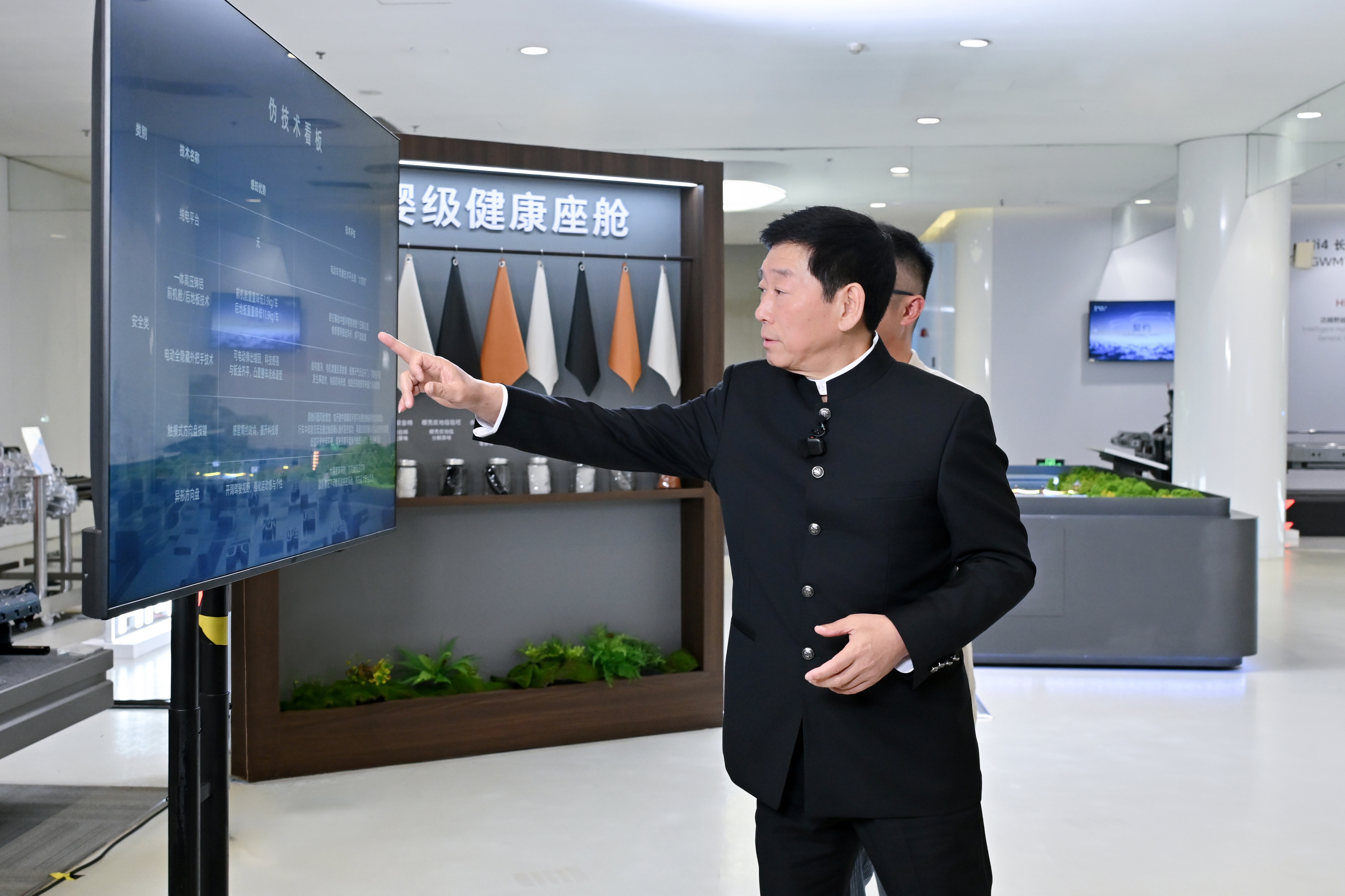 魏建军说车堪比教科书魏牌V9X预售37.18万元起魏牌V9X正式开启预售我看发布