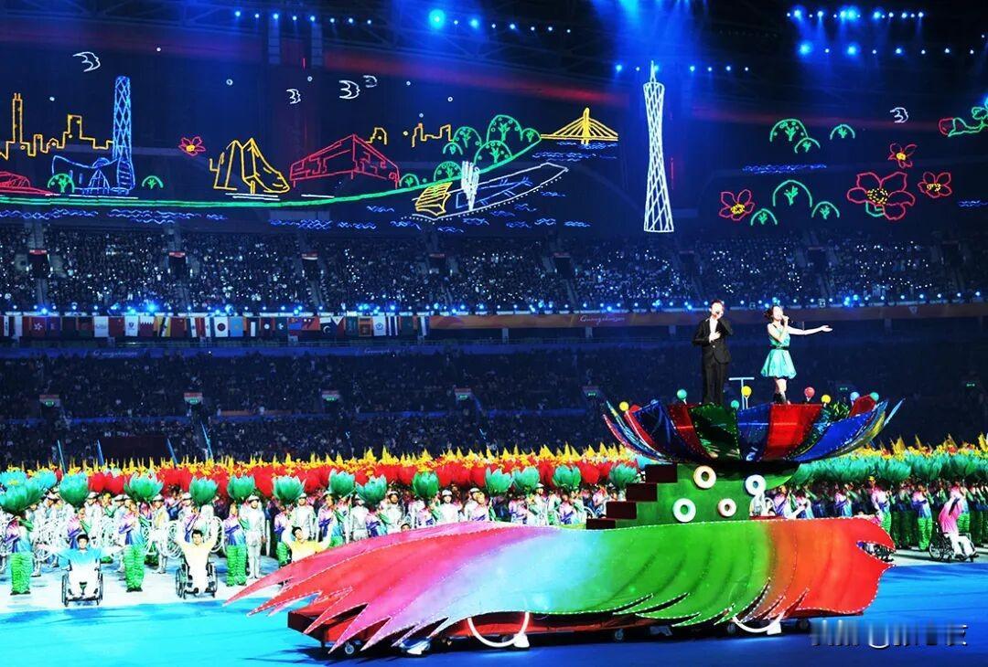 今晚全运会在深圳闭幕了，让我们先回顾一下2010广亚会，在广州奥体中心举行的闭幕