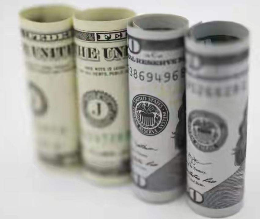 油价该讲理
油价一涨，最直接受影响的就是普通人。上班通勤、跑运输、做小生意，样样