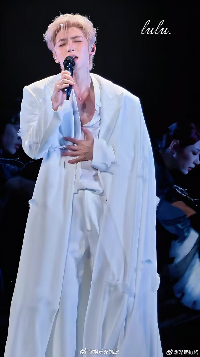 侯明昊选曲原因 歌手2026第六期袭榜赛侯明昊淘汰离场，采访揭开《归零》选曲缘由