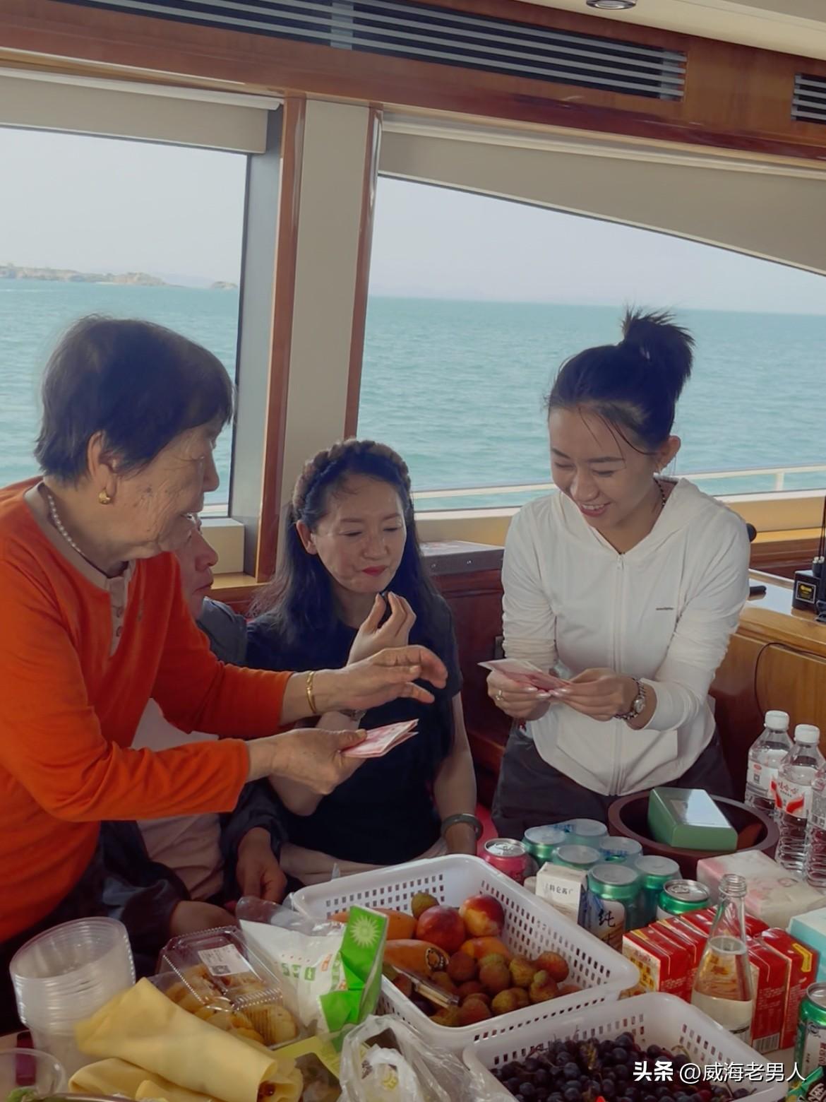 老妈80岁生日🎂前一晚，老妈说，明天会做一件事，谁也不能不同意，大家猜不到是什