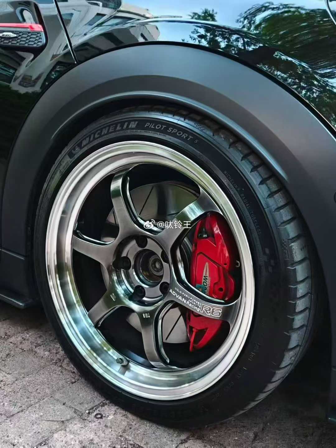 ADVAN R6 MPB18×8J ET42 5×112mini 高尔夫 奔驰 