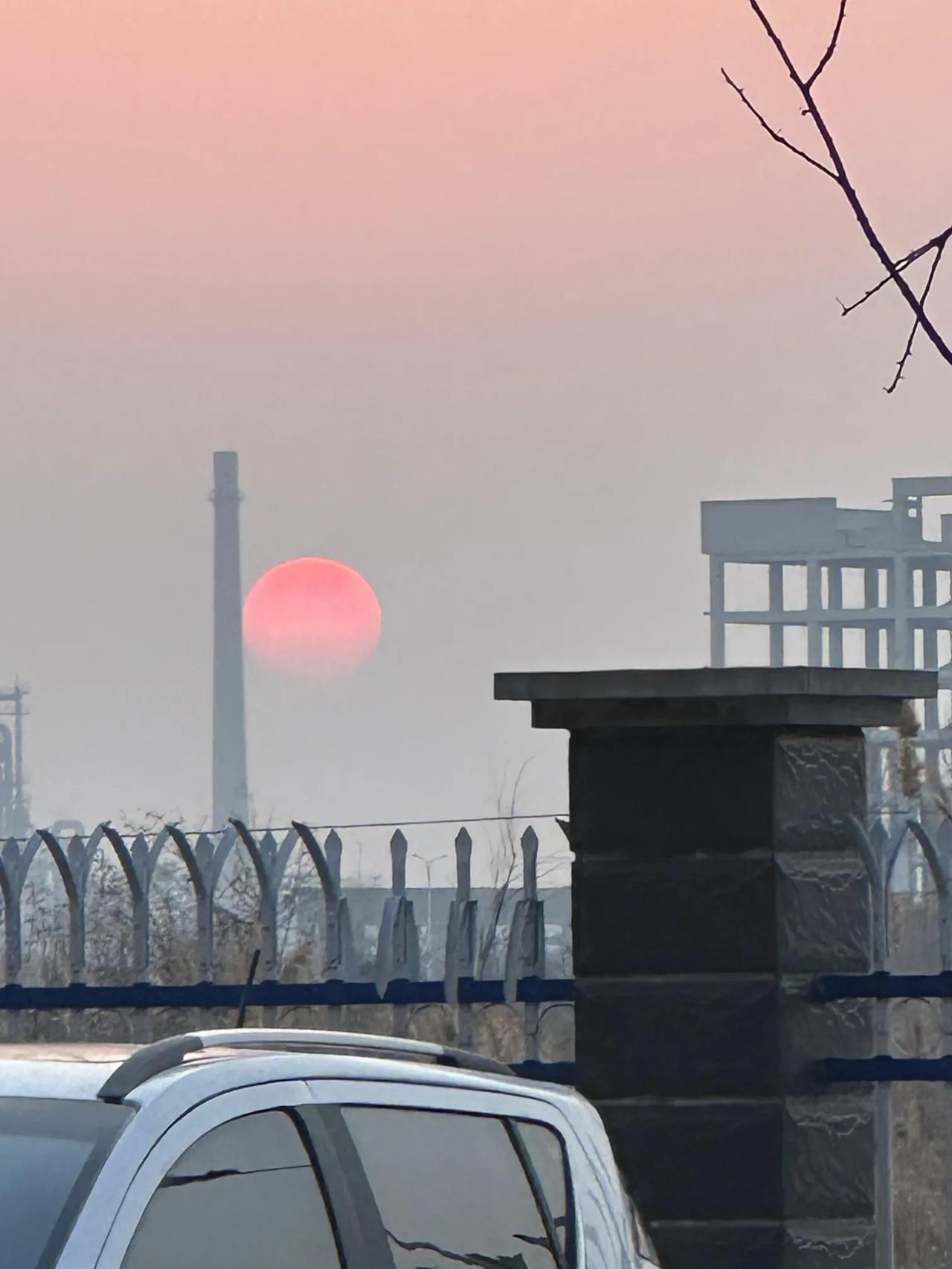 老公一点情绪价值也给不到|||我上班要带接送孩子 ，上班老板很苛刻，我有时候会和