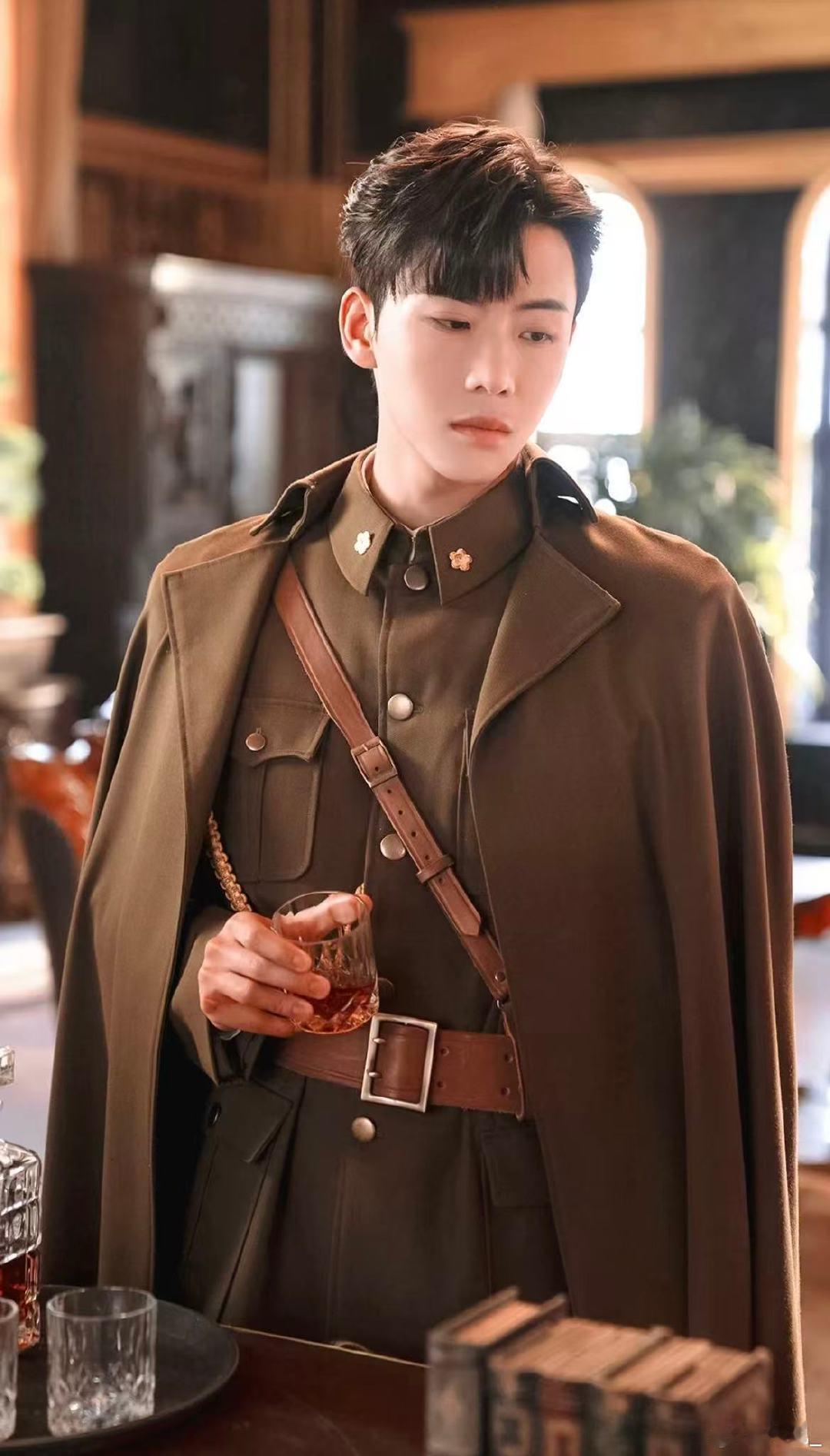 网剧一树梨花一轻舟开播 网剧一树梨花一轻舟 短剧天花板来了！绝美颜值、刺激复仇、