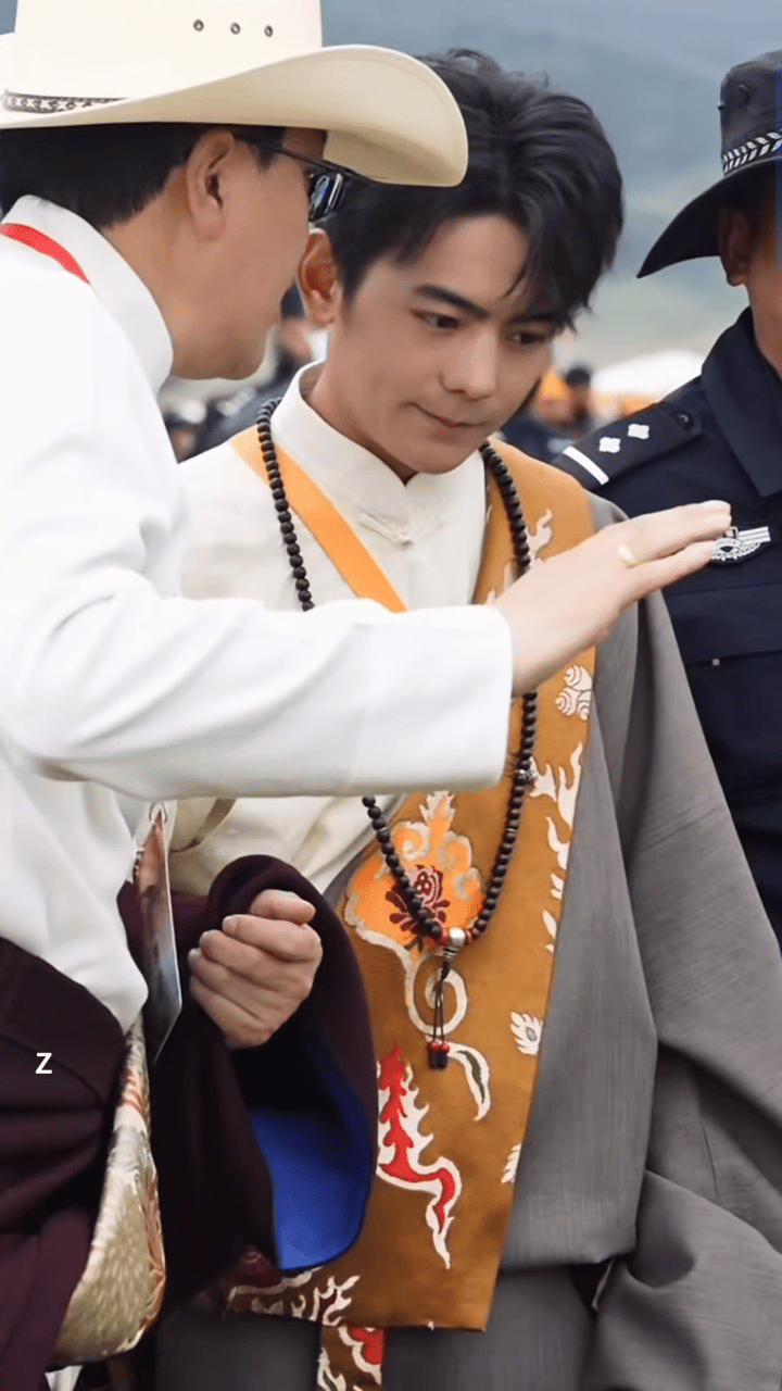 “是金子总会发光的”，这句话有点古老和俗套，似乎也谈不上是真理。直到看见了你，珍