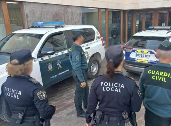 西班牙警方在巴利阿里群岛展开一次精准打击行动，成功解救了15名被强迫从事非法交易