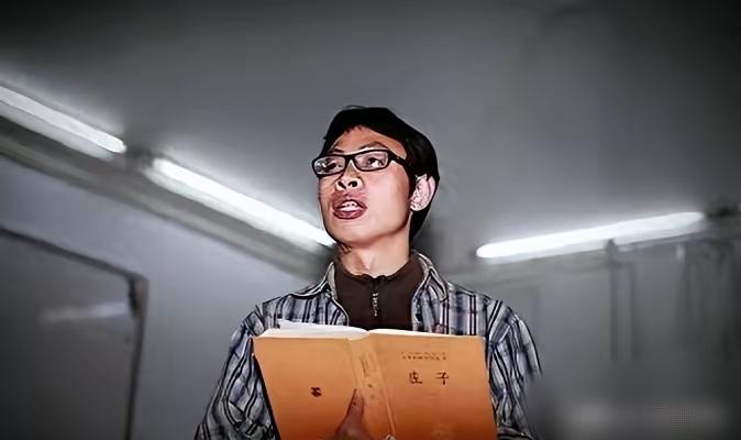 善恶终有报！汶川地震丢下学生率先逃跑的范美忠，如今过得怎么样
 
2008年那场