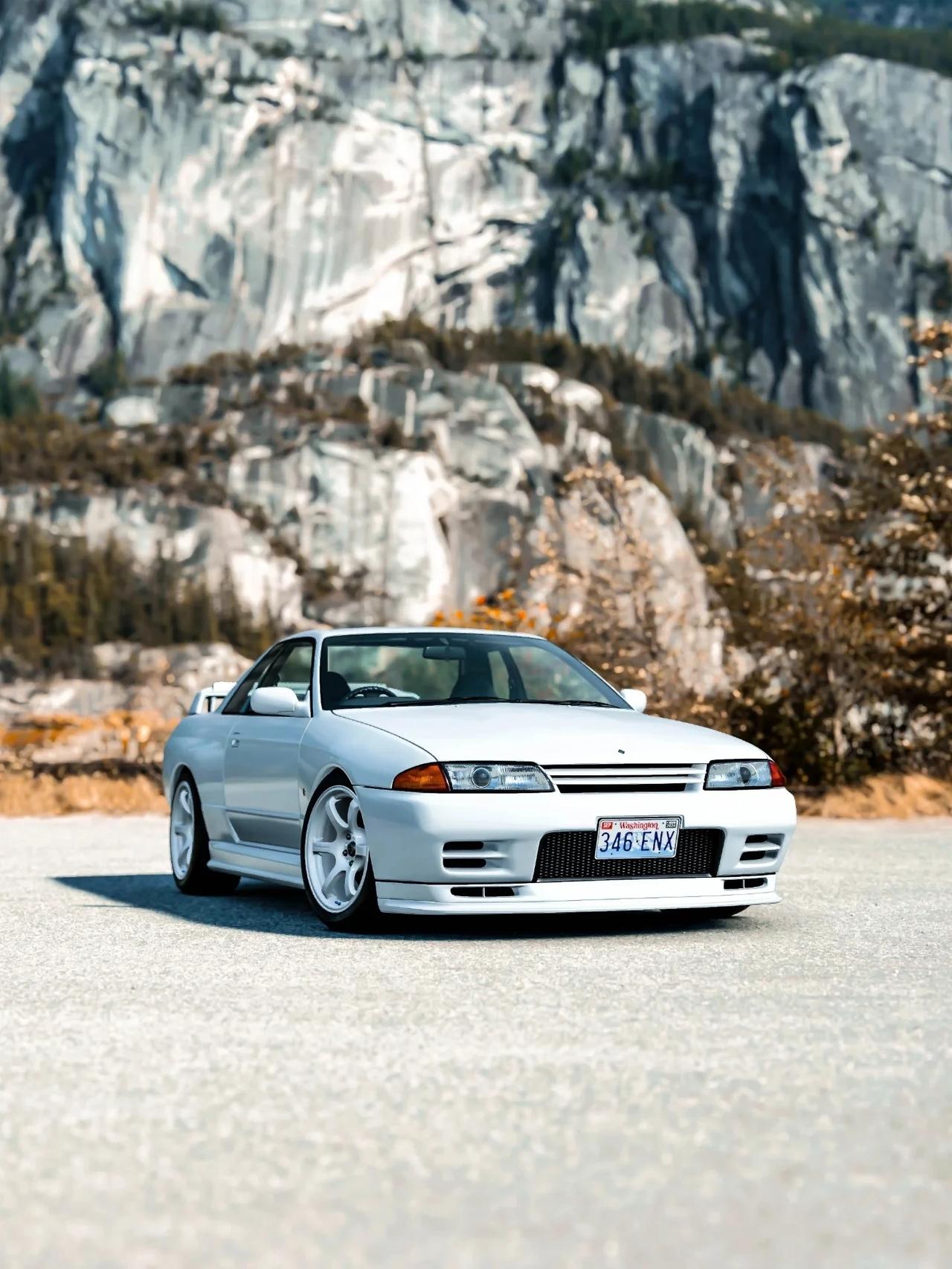 同是四轮驱动，却有着不同的性格和特点！
日产Skyline GT-R（BNR32