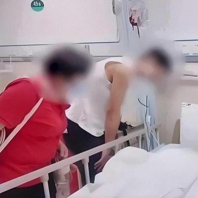 用力过猛！6月2日新闻报道，河南一名女子交了男朋友，两人发生亲密行为时因动作较为