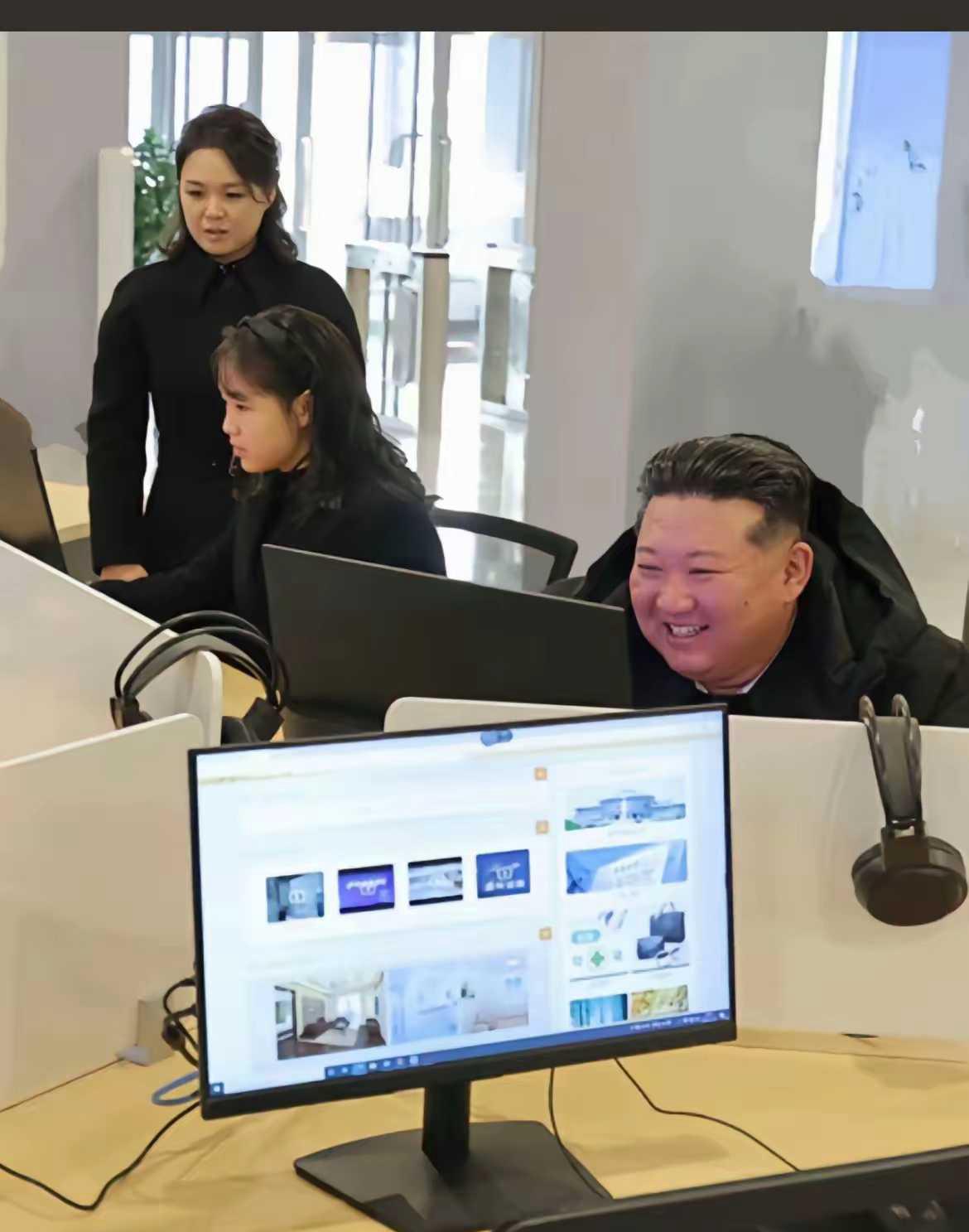 嘿嘿 这个游戏好玩