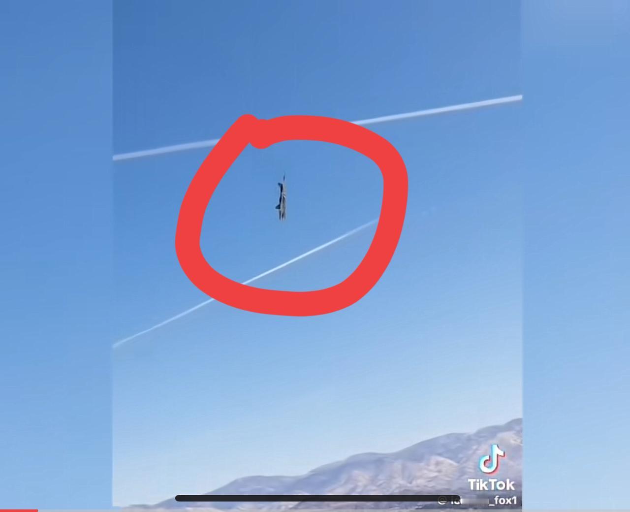 有人发消息说美国六代试飞了，但是我怎么看着这6代机还有45度垂尾呢[笑哭]。这个