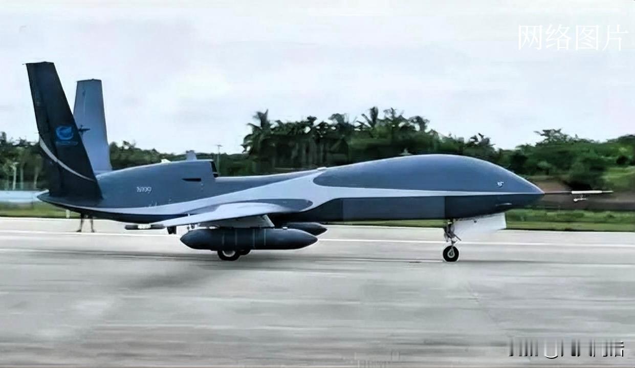沙特砸下30亿美元，一口气引进300架中国翼龙-10B无人机，这件事远不止是一笔