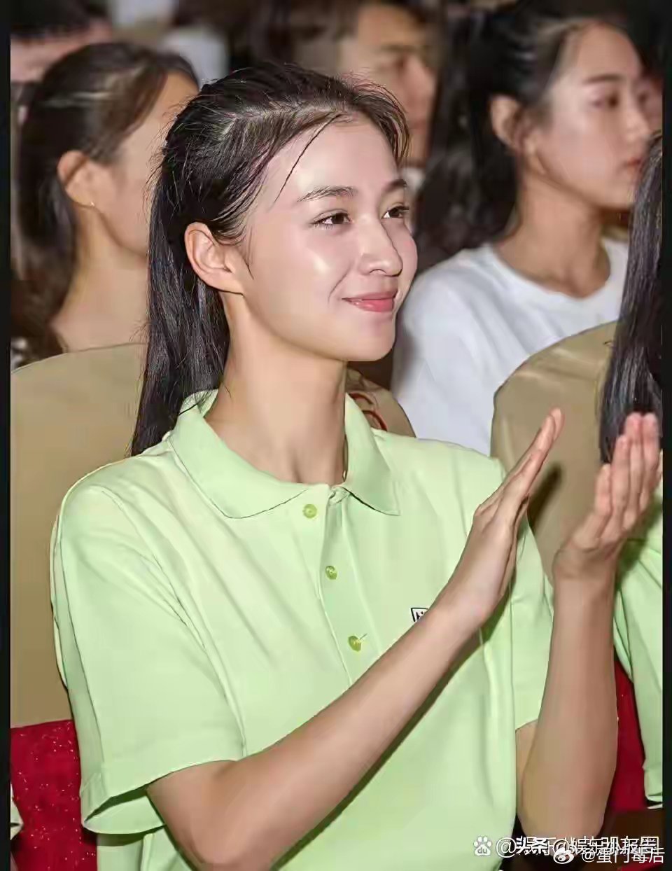 学生时代的王楚然，纯欲天花板本人。原来校花真是从小美到大的 