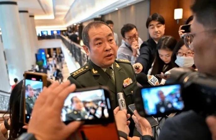 伤害性不大但侮辱性极强，印度未来几十年都不太可能赶上中国。在香格里拉对话上解放军