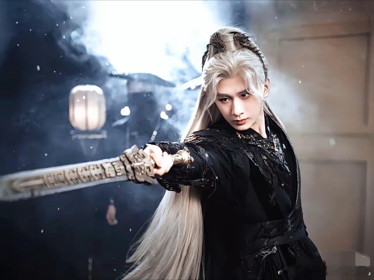 成毅估计要睡不着了原因很简单跟《天地剑心》的口碑有关，明眼人都看得出有人夸他演的