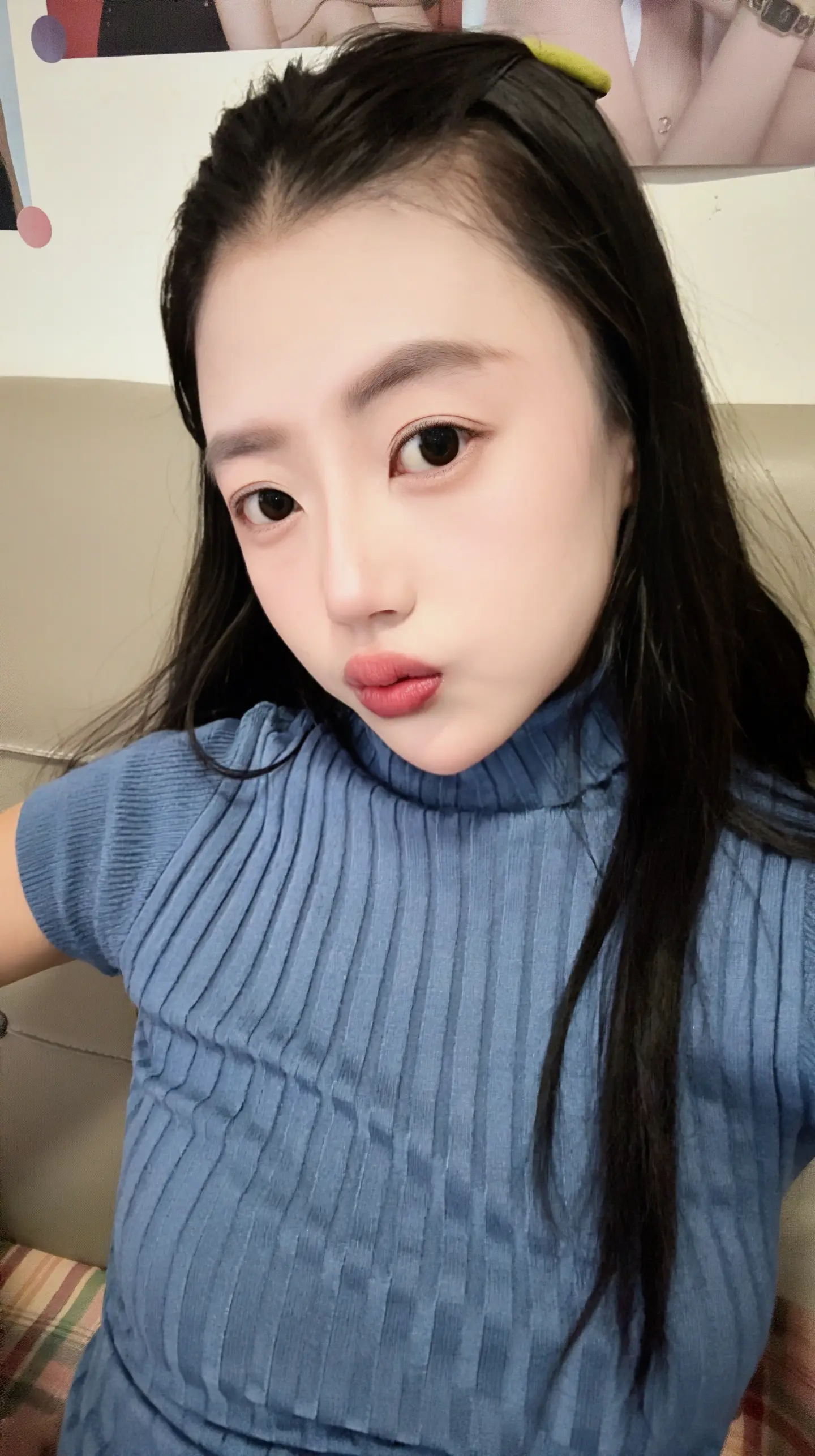 你别总是皱眉啊 明明笑起来那么可爱
