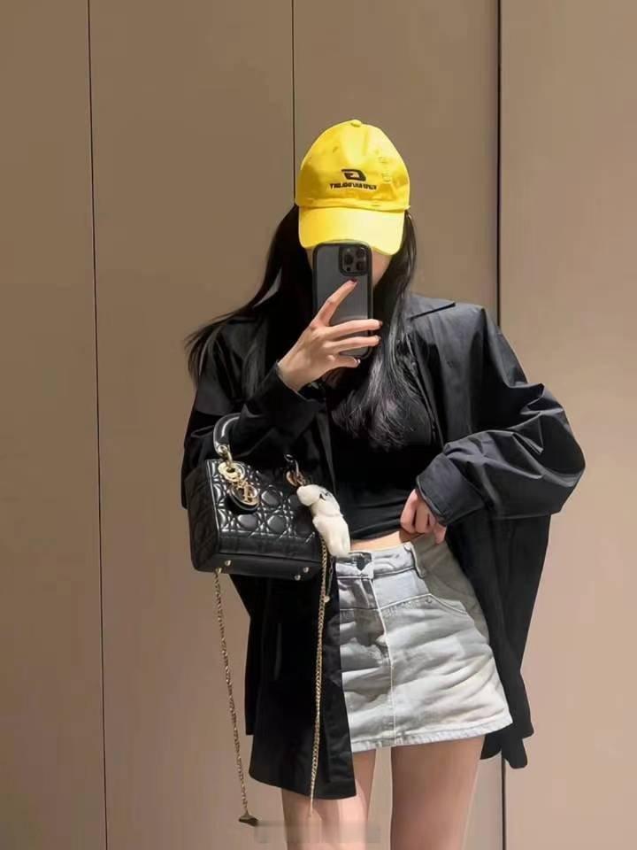 减肥成功后才知道自己是大美女(自以为是版)ps:没锻炼，喝了一个月的刮油茶，掉了