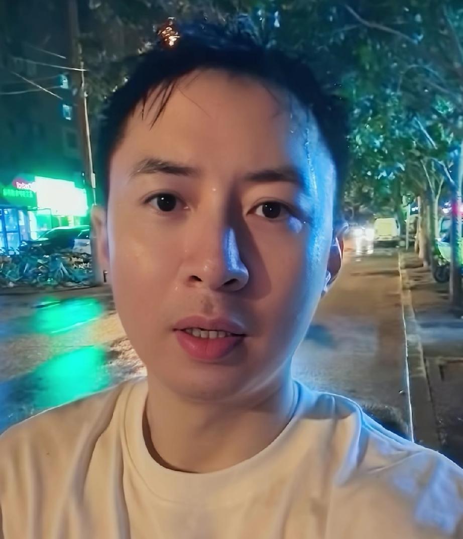 有一个事实，但看上去，更像是一个冷笑话；你知道吗？国乒近两个月多站赛事，第一次打