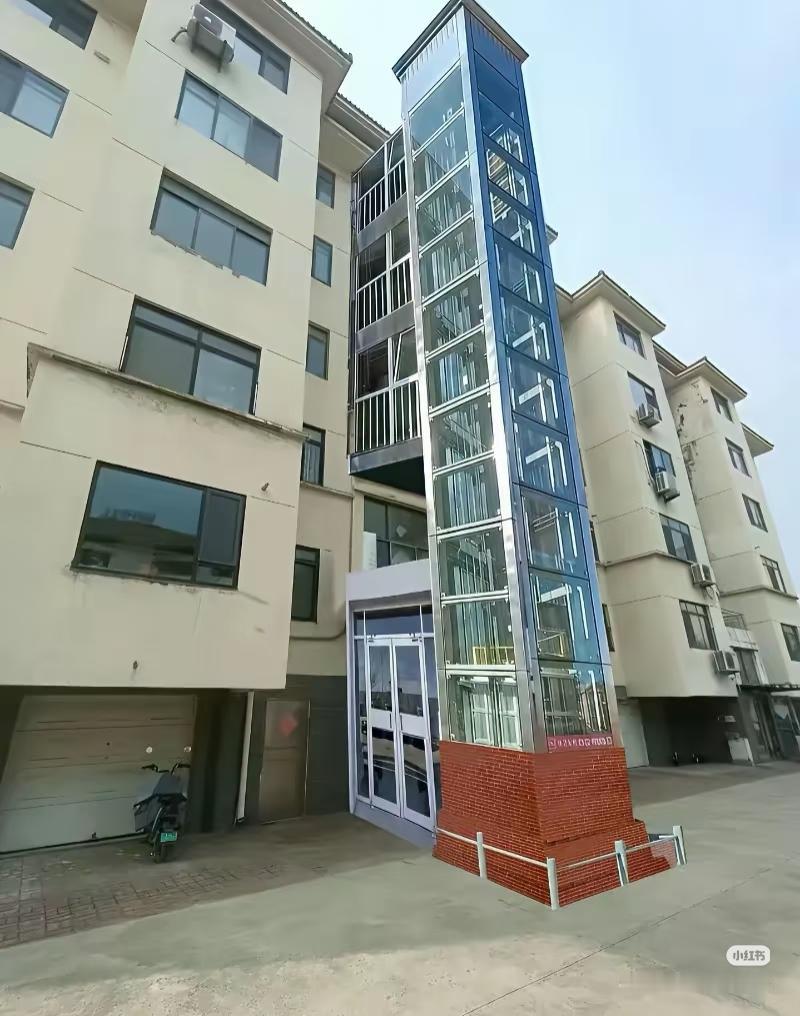 小区装电梯一楼住户应出钱吗 
“凭啥交2万？”一楼业主红了脸！3单元靠一招破局，