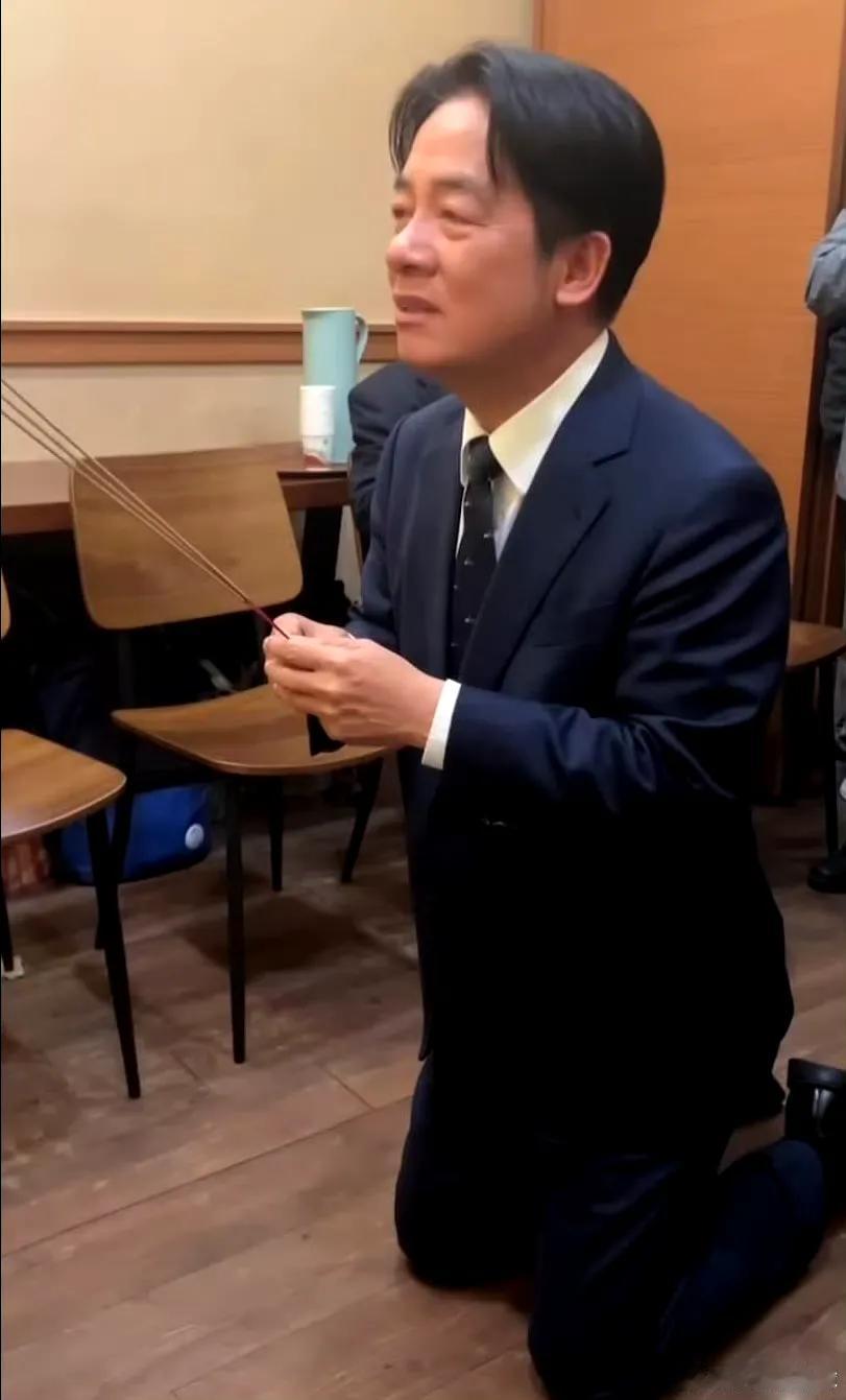 #台独挑衅一日不止大陆反制就一刻不停#
#台湾当归#

将来会怎么处置这个家伙呢