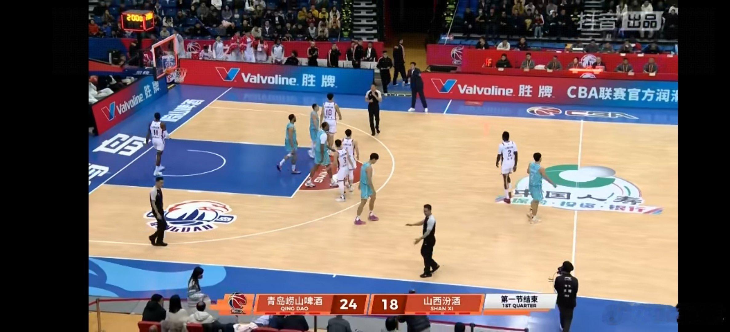 首节战罢，山西汾酒男篮客场  18-24青岛男篮。青岛男篮vs山西男篮