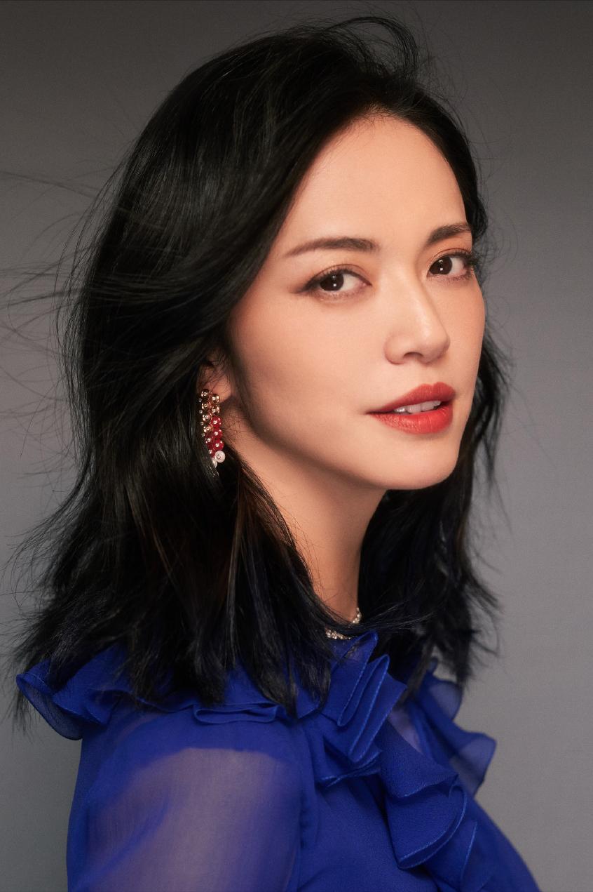 演员姚晨说，当年演翠萍，真是误打误撞，潜伏是个好故事，一开始准备请一对夫妻演的，