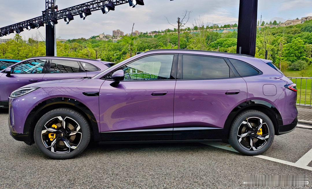 老说奇瑞憨憨“理工男”—只知道闷头搞技术，今天风云T9L挂出12.99万起（置换