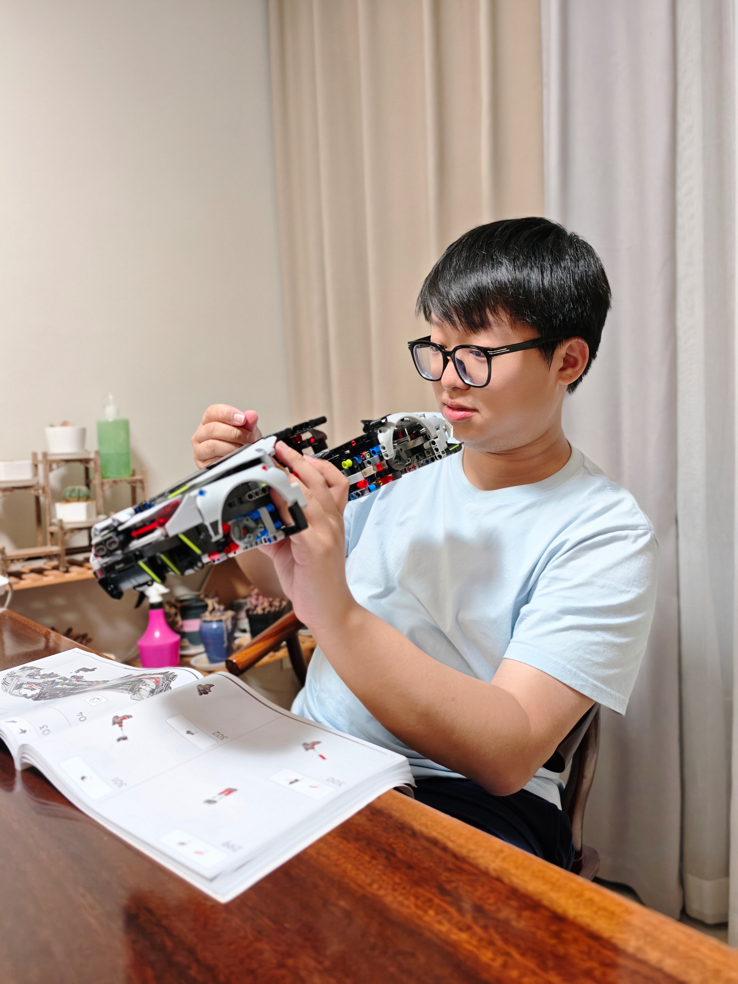 昨天我说能不能晚上拼完，结果今晚才拼完[淡淡的] ​​​