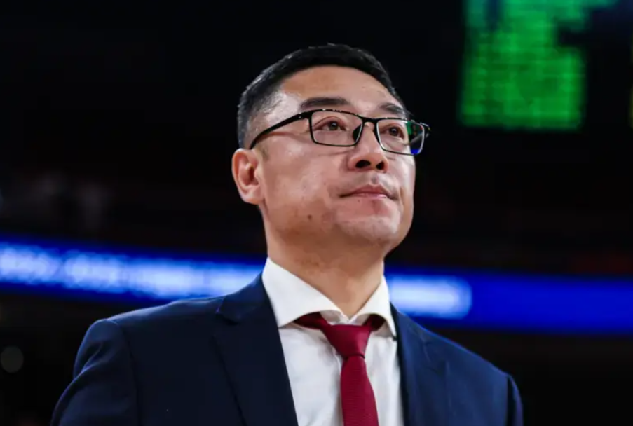 刘鹏：二十多年里上海男篮有低谷有不顺，但从没有摆烂过