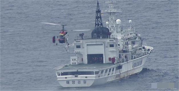 突发！黄海发生激烈对峙，韩国海警船硬闯中方海域，妄图登上我渔业平台，结果下一刻彻