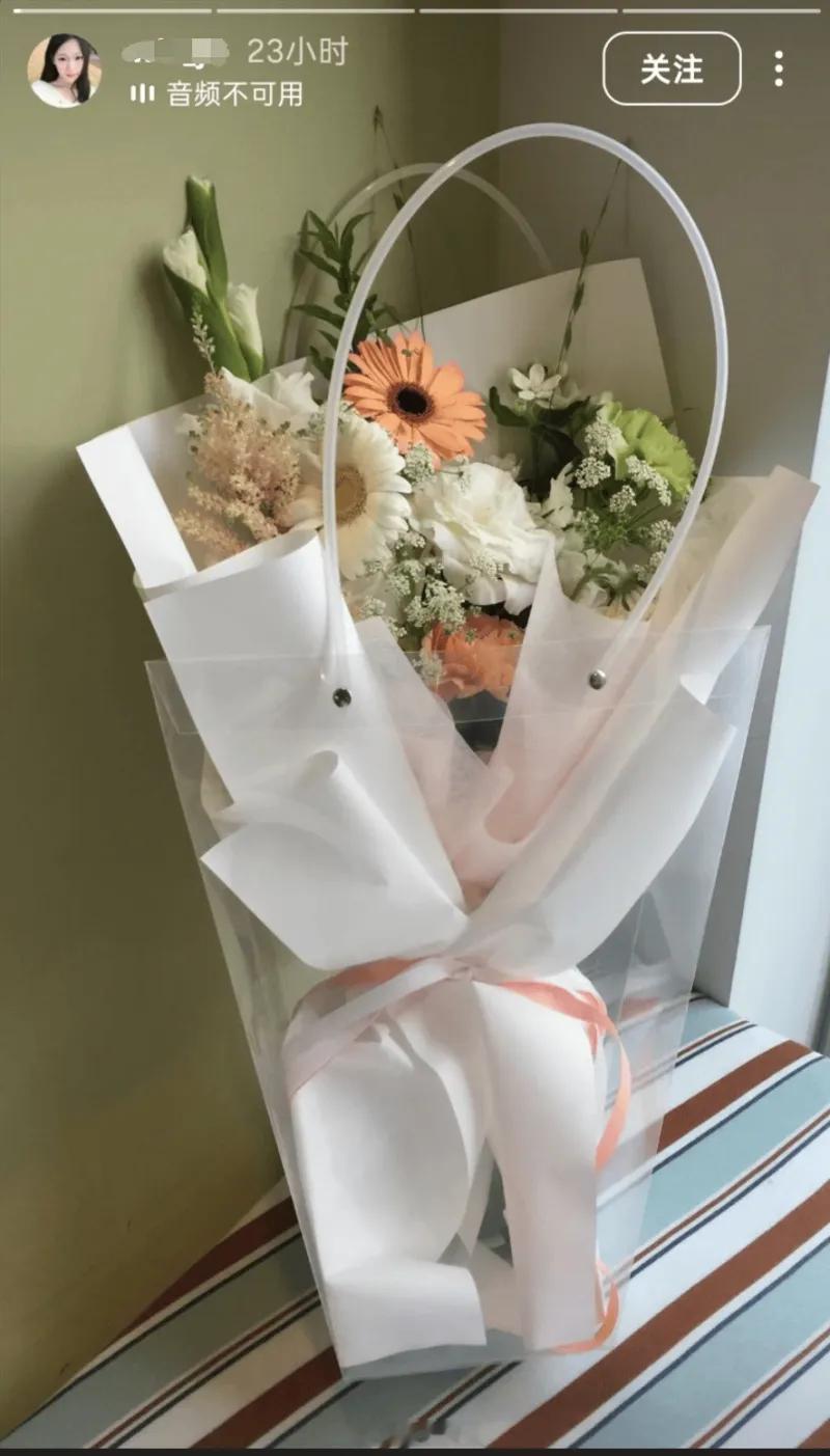 英雄联盟 疑似Oner现任女友账号曝光，昨天女方生日两人庆祝!Oner跟他姐姐的