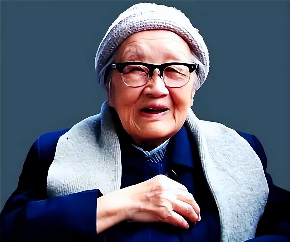 毛泽民发妻得知其有后代，找到已改嫁的朱旦华：希望远新恢复毛姓。[凝视]

194