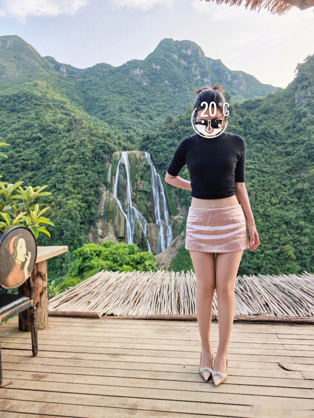 他说又紧致了。 ​​​