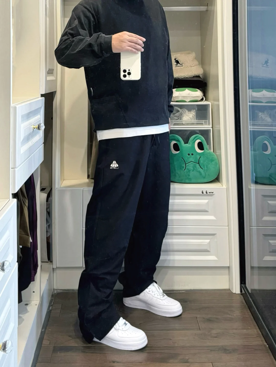 黑白叠穿｜运动裤穿搭