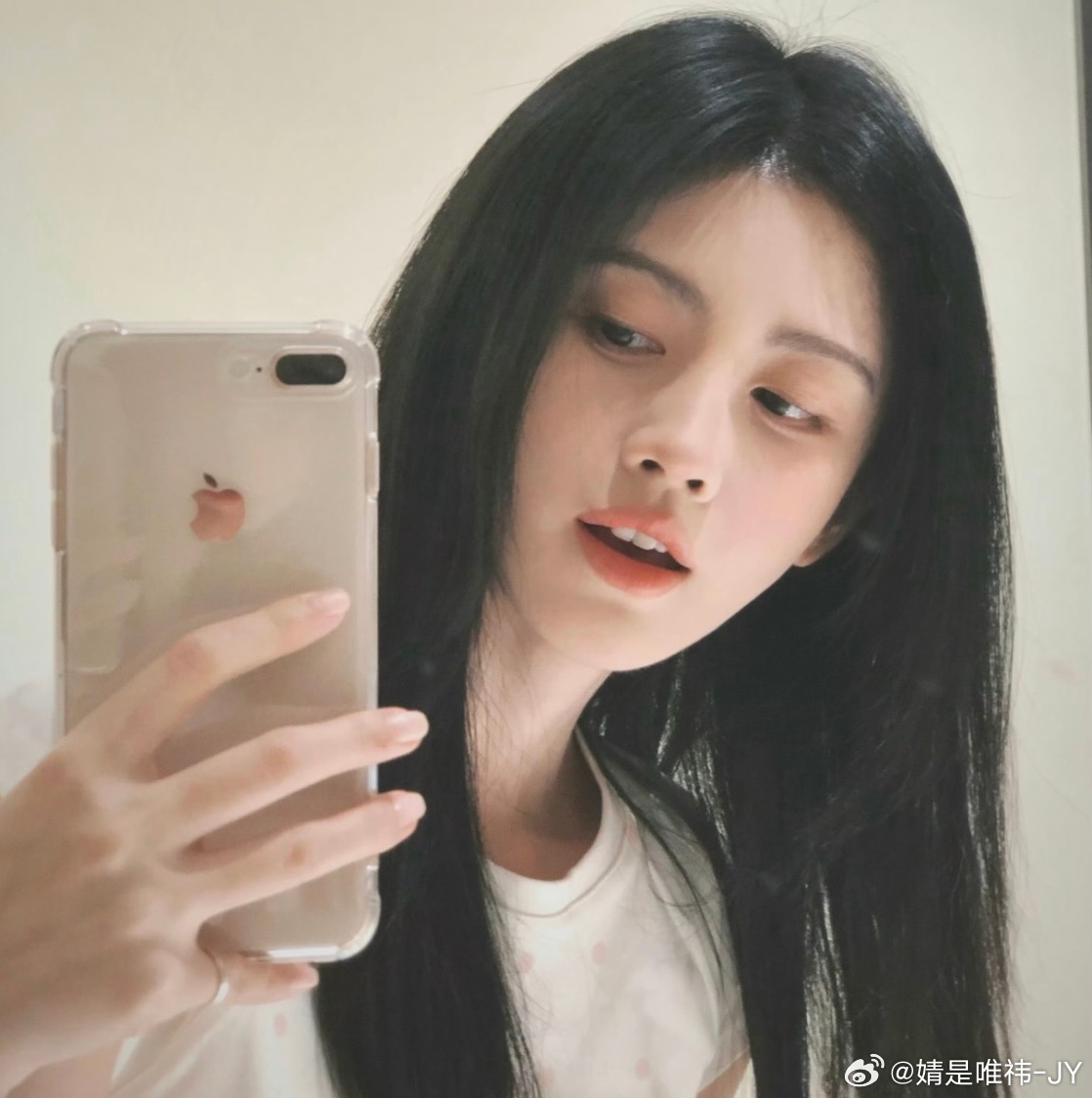 鞠婧祎  jjy鞠婧祎苏绿夏 jjy鞠婧祎万花世界 “我和你一起吹风 欣赏着我们