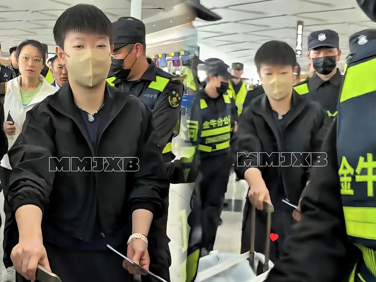 莎莎被围得那叫一个严严实实！

不过这回围她的可不是球迷和代拍，
是机场的安保大