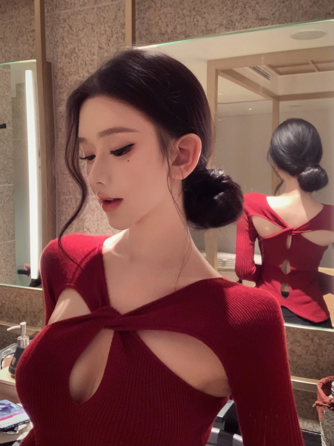 红色就是很显白🥀