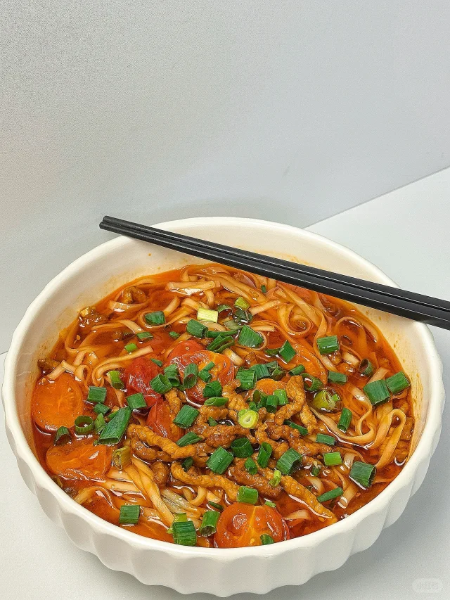 我的宅家美食日记|番茄肉丝面（附做法）