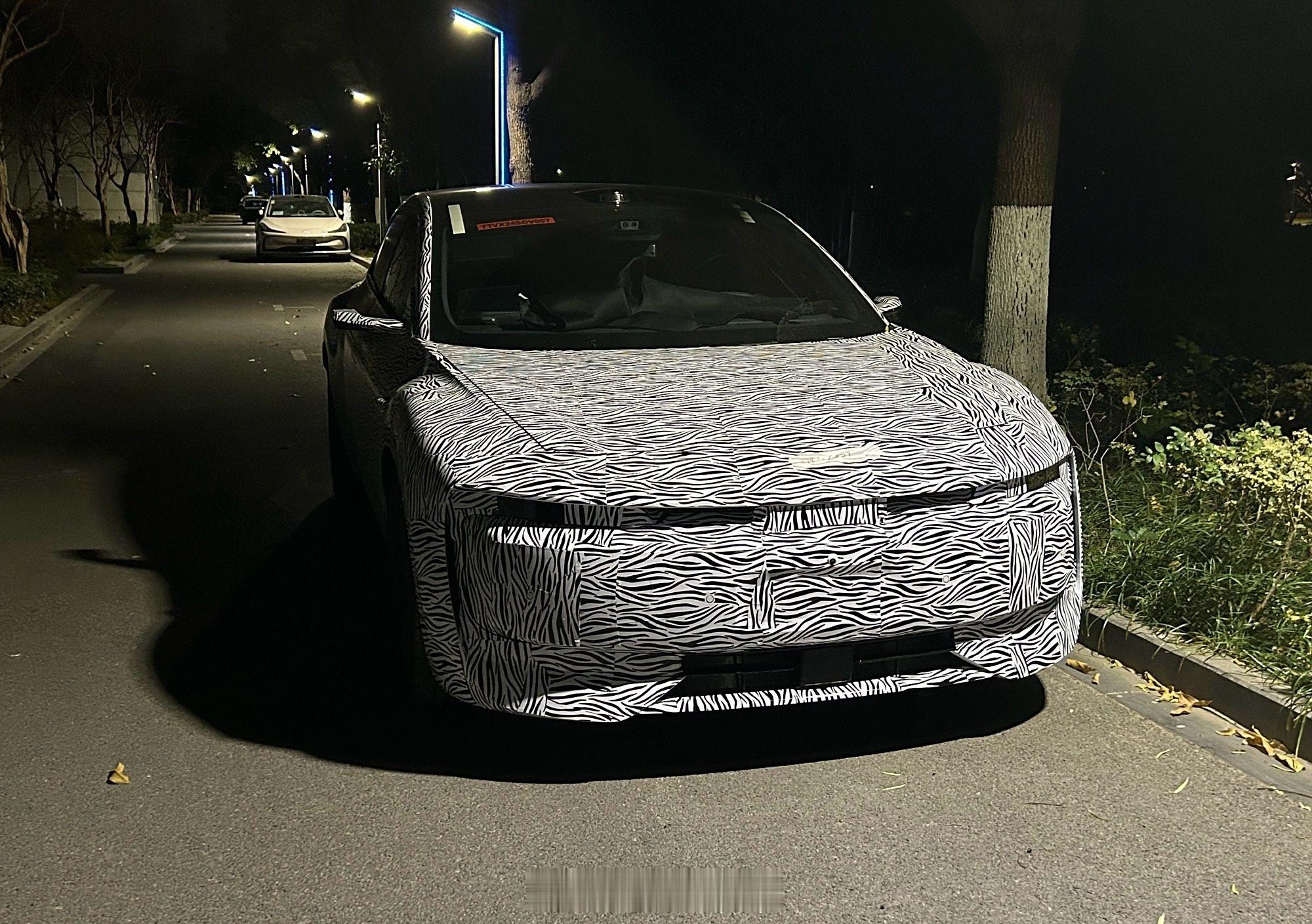 奥迪新品牌AUDI首车谍照，取消四环车标改用英文字母 葱爆新车 之前捷达轿车，变