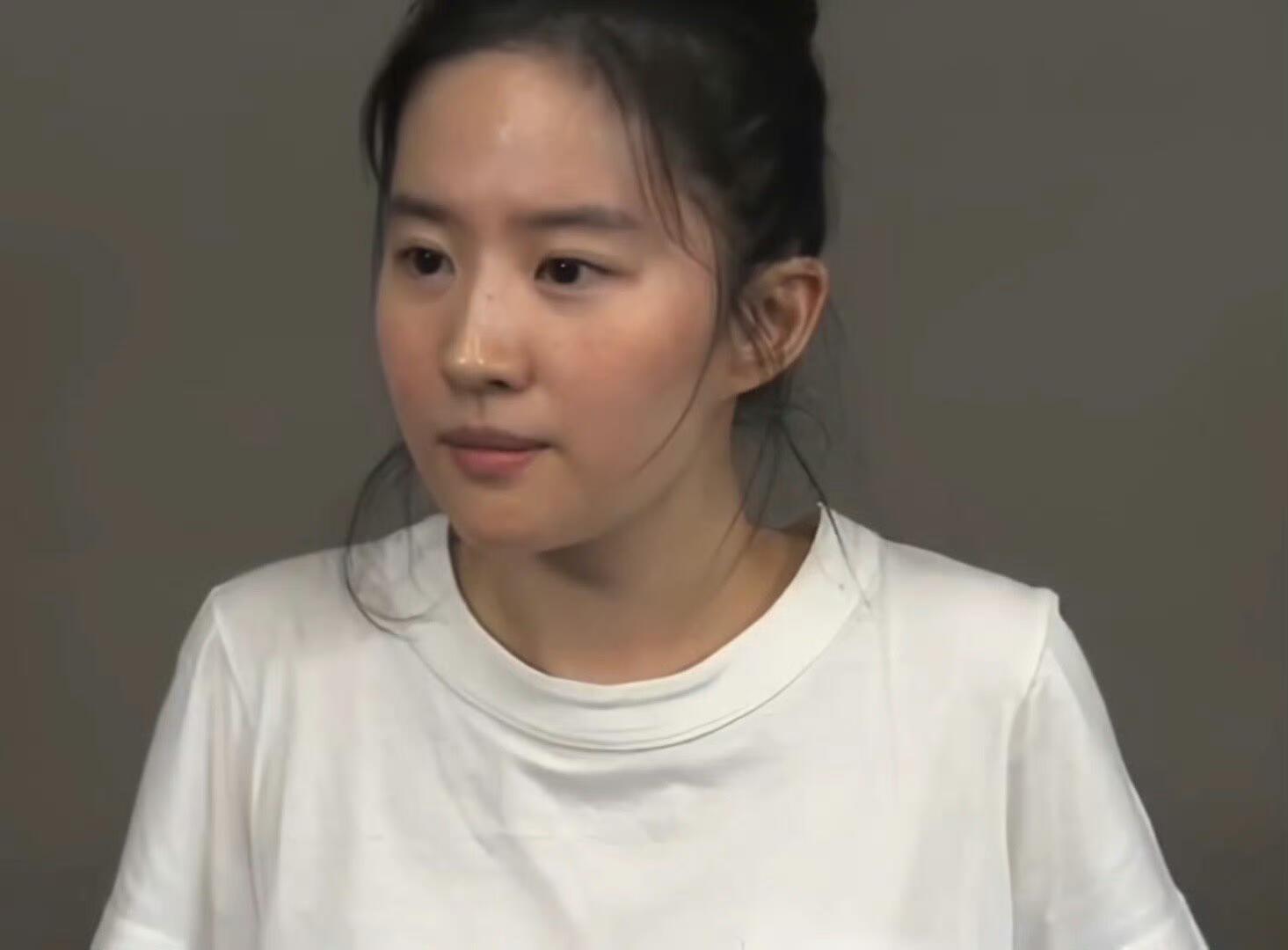 刘亦菲这素颜都美成啥样了 ​​​