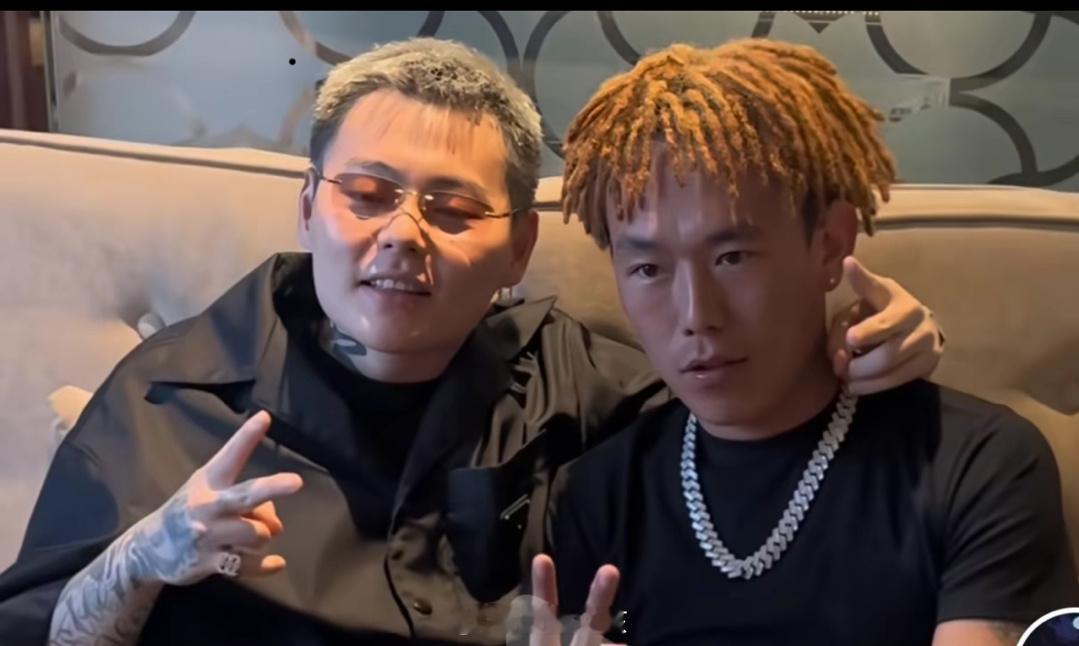 #诺米谢帝beef大和解#谢帝：流量来了开心，诺米：他拍完照会不会ganggan