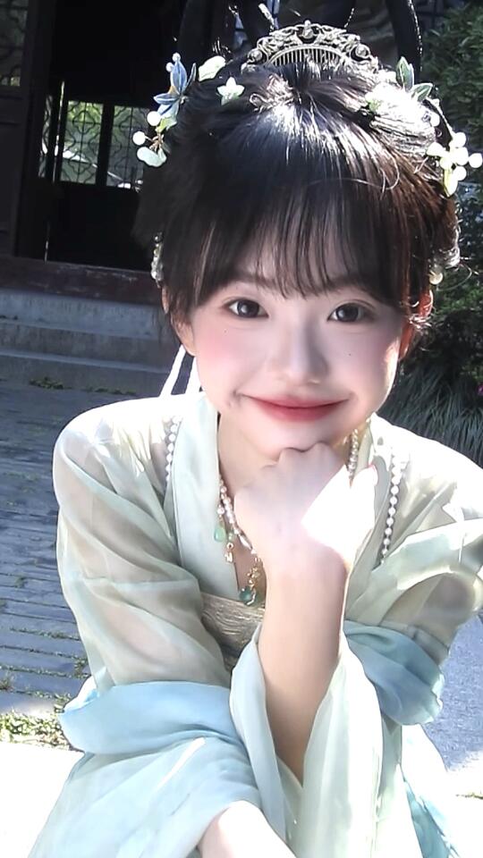 她在镜头里一眼万年啊！！！