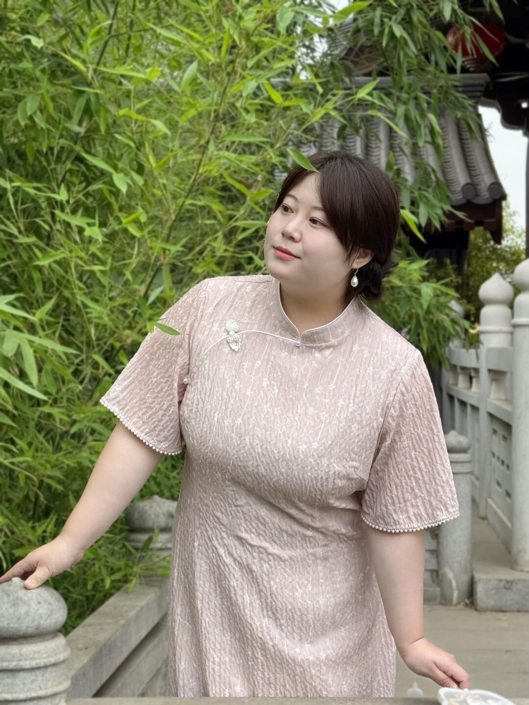 160斤胖女孩的旗袍穿搭、温柔又显瘦！