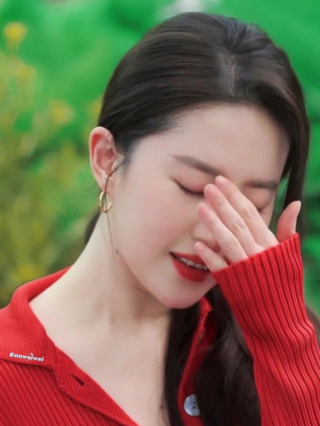 万绿丛中一点红 