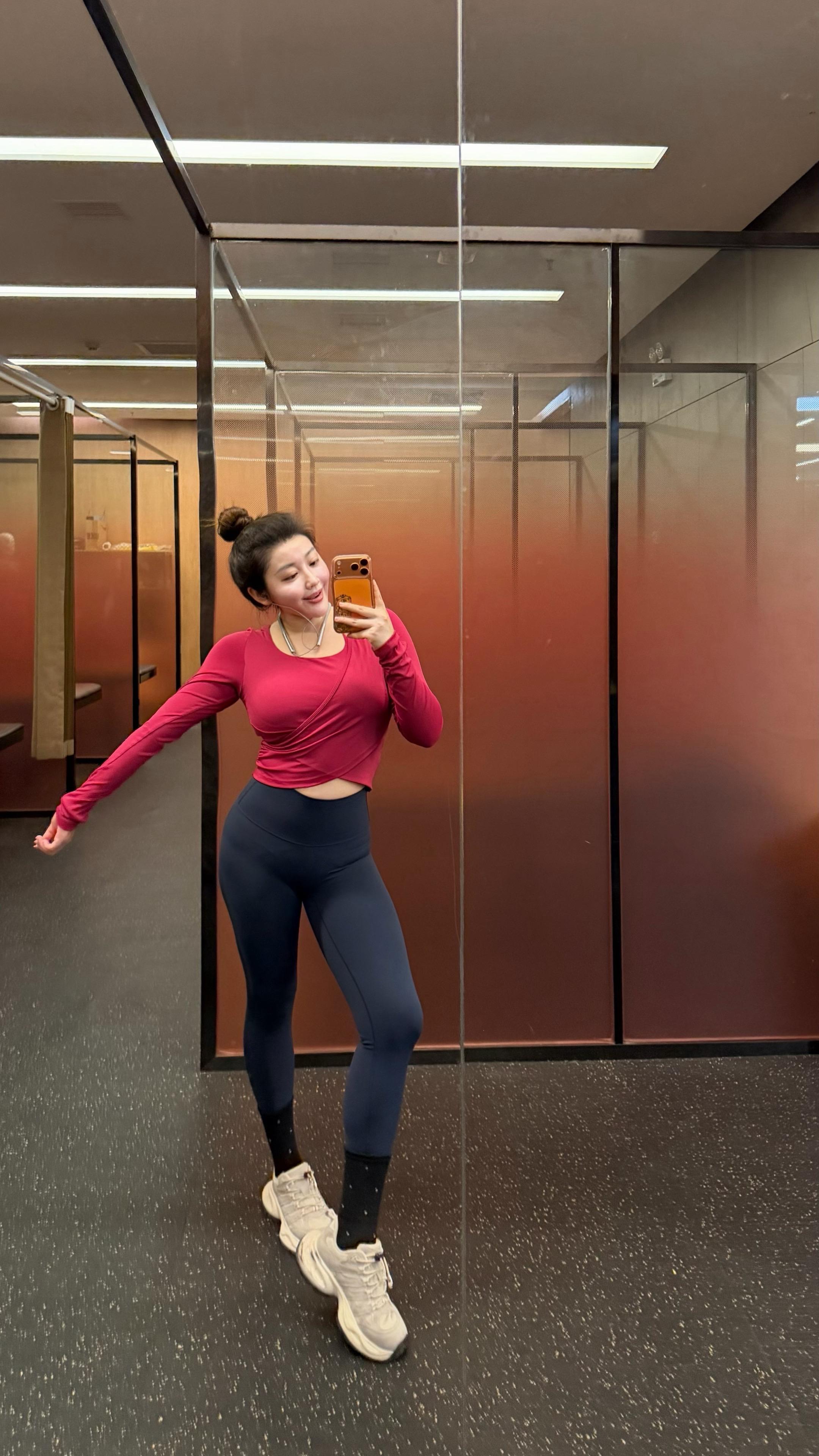 又被自己爽到了