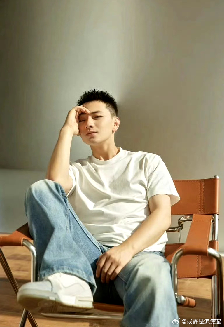 雪饼猴参加无限超越班 谁懂这份感动，雪饼猴一边追梦练演技，一边还记着宣传家乡，上