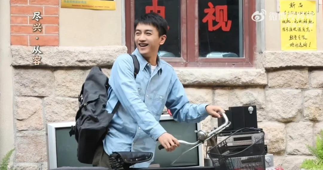 晓晓少年-陈晓
㊗️海之上 杀青大吉！收视长虹！🎉
陈晓饰演的徐海状态也太好了