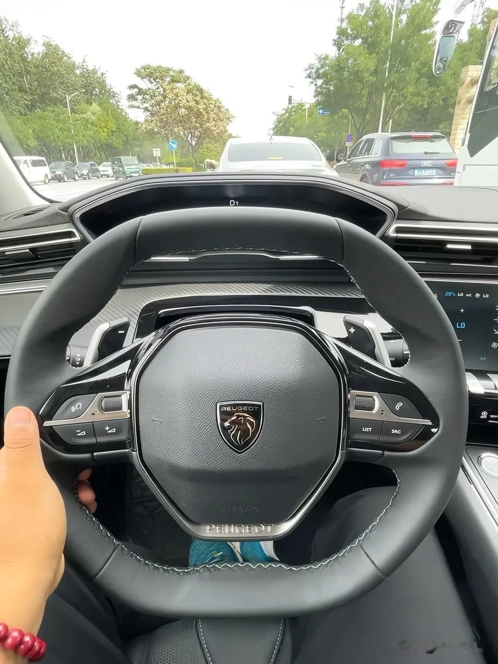 标致508的养车成本高吗?
提起法系车，不少人主观印象就是修车贵，那标致508真