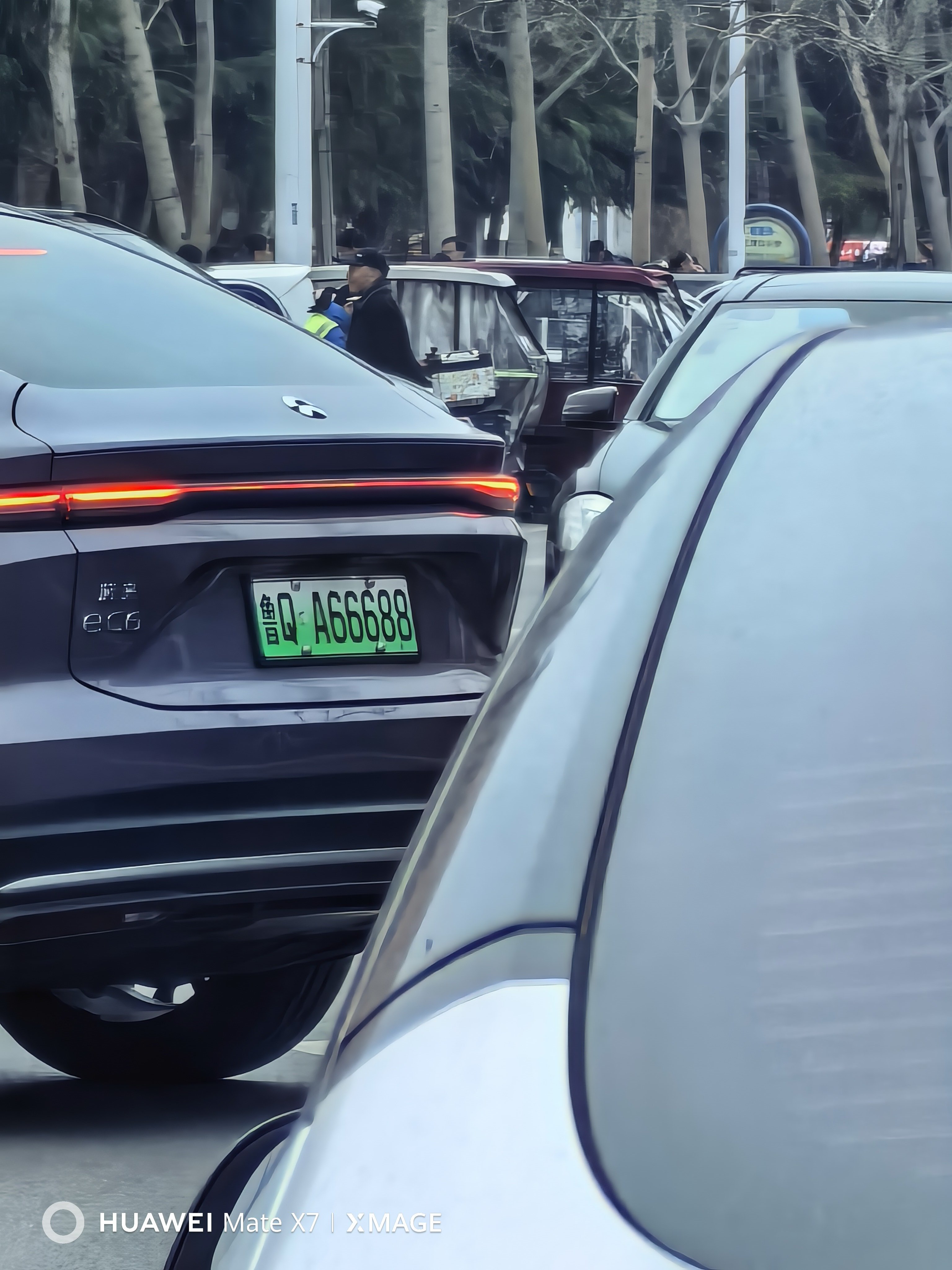 这个车屁股这个车牌号太帅了。车牌 临沂