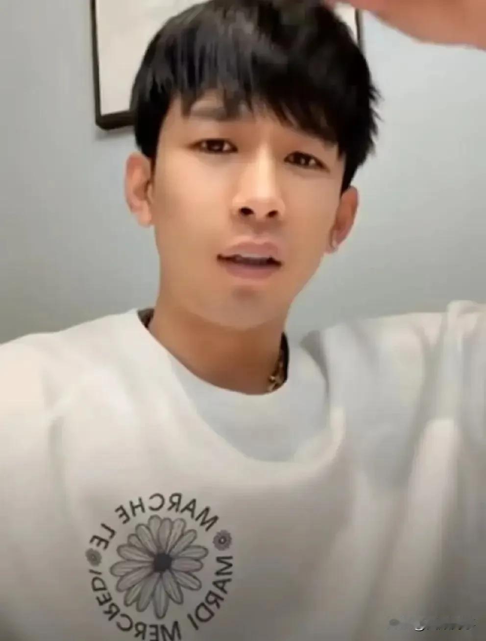 T佑刻画男女骑马不可描述画面，崔阿扎吐槽：难怪你让让我学！

         
